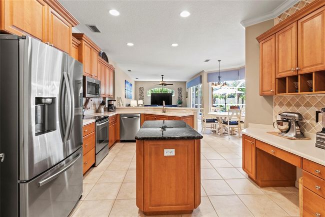 866 Oak Briar Ln, House other with 4 bedrooms, 2 bathrooms and null parking in OSPREY FL | Image 7