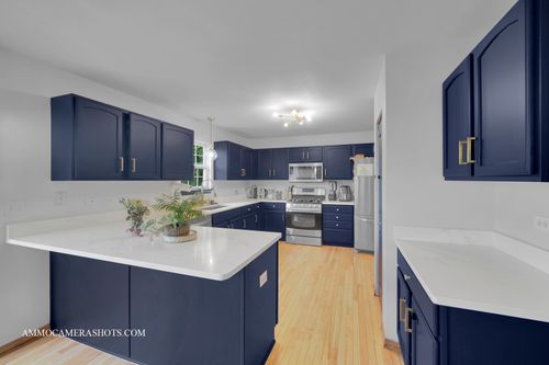 249 Gladiolus Dr, Romeoville, IL, 60446-5118 | Card Image