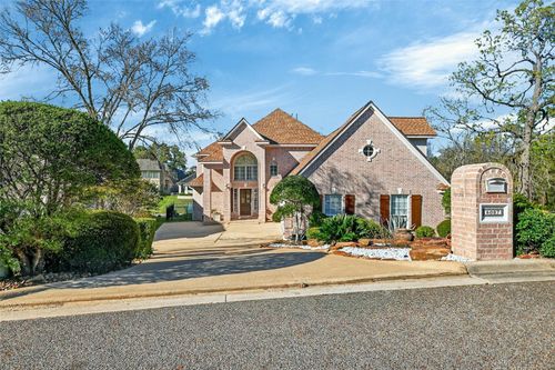 6087 Longmire Trl, Conroe, TX, 77304-4867 | Card Image