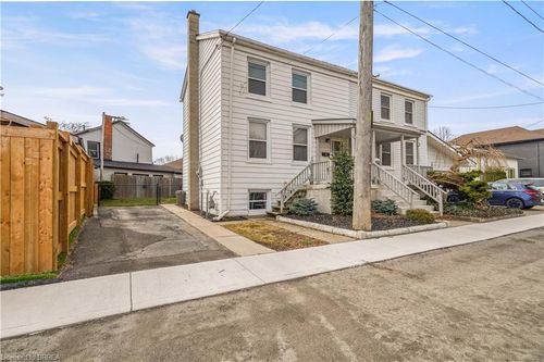 79 Palace St, Brantford, ON, N3T3W8 | Card Image