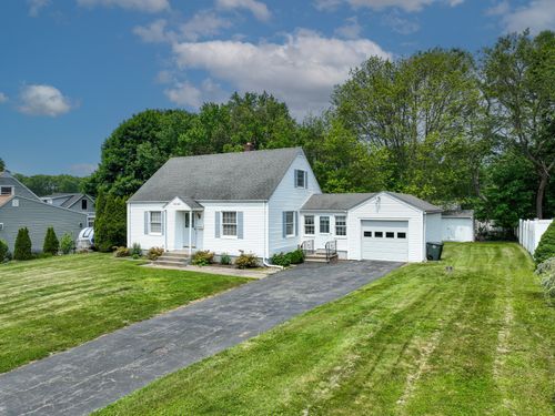 68 Canterbury Ln, Milford, CT, 06460-7207 | Card Image