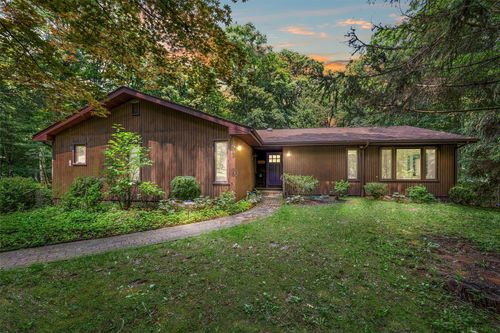 99 Dogwood Rd, East Fishkill, NY, 12533-8312 | Card Image