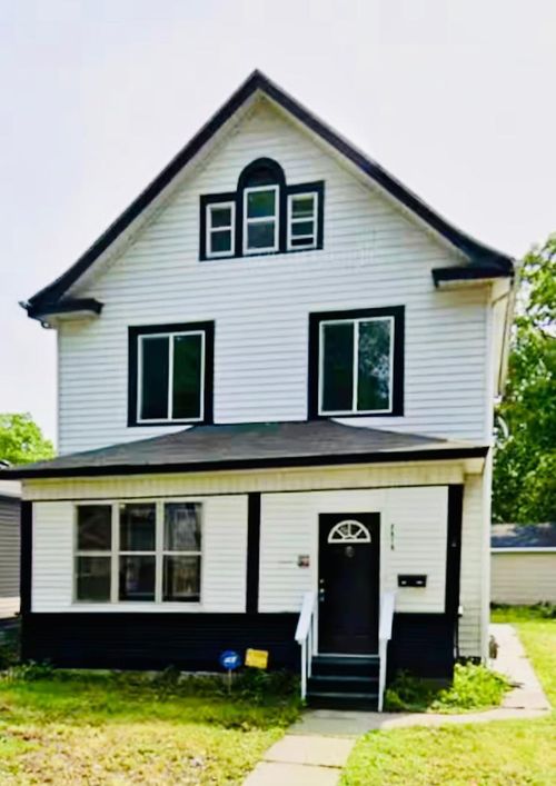 2818 Dupont Ave N, Minneapolis, MN, 55411-1342 | Card Image