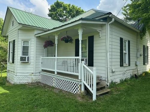 20 Corbett Shirley Rd, Summer Shade, KY, 42166-9411 | Card Image