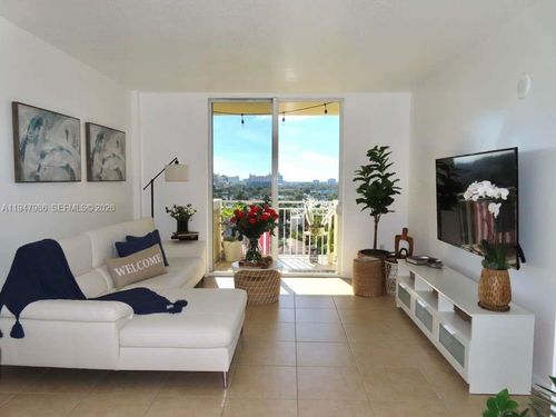 ph08-215 Sw 42nd Ave, Coral Gables, FL, 33134-1733 | Card Image