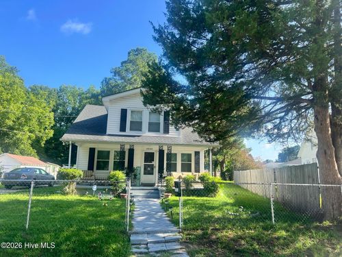4340 W Perry St, Farmville, NC, 27828-1970 | Card Image