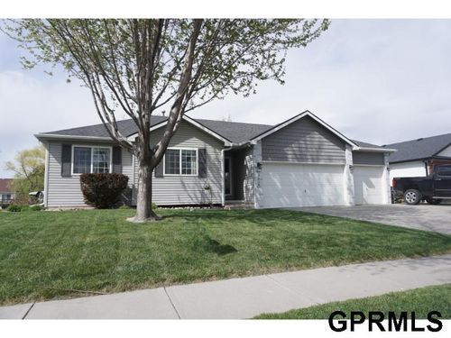 2010 Gunnison Drive, Lincoln, NE, 68521 | Card Image