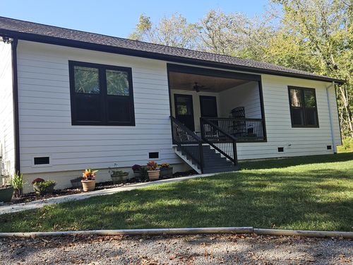 425 Buck Graves Rd, Westmoreland, TN, 37186-5444 | Card Image