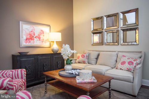 2br-26 S Calvert St, BALTIMORE, MD, 21202-1307 | Card Image