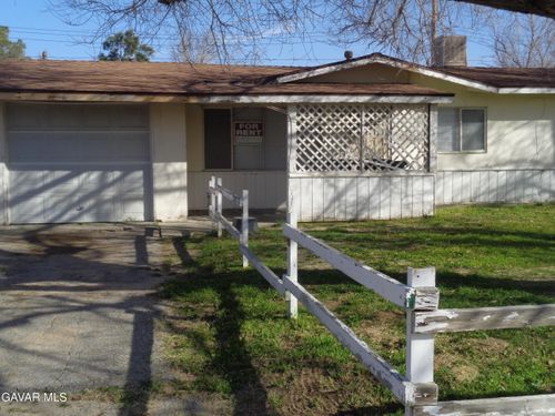 15950 Lawrence Dr, Mojave, CA, 93501-1320 | Card Image