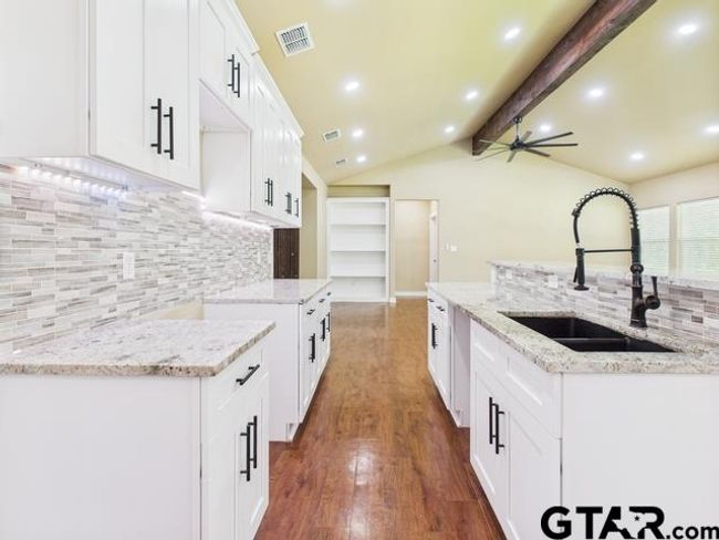 910 Cream Level Rd, House other with 7 bedrooms, 4 bathrooms and null parking in Athens TX | Image 9