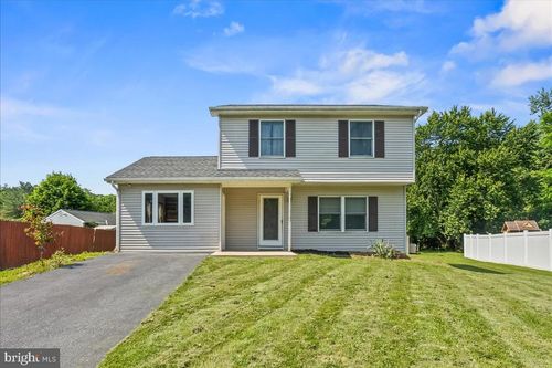 25 Mohawk Ct, York Haven, PA, 17370-9728 | Card Image