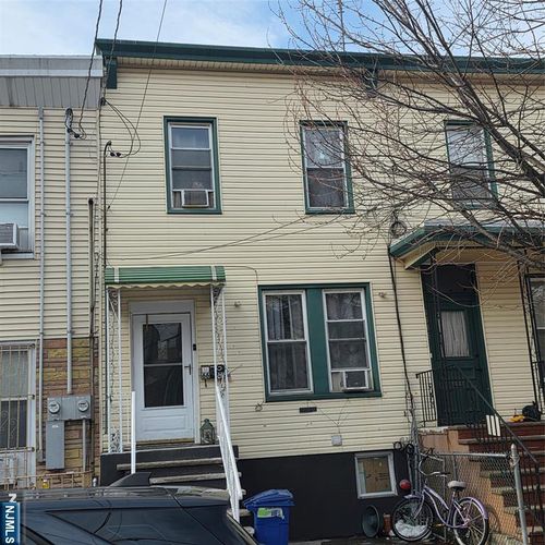 6603 Mckinley Pl, West New York, NJ, 07093-4316 | Card Image