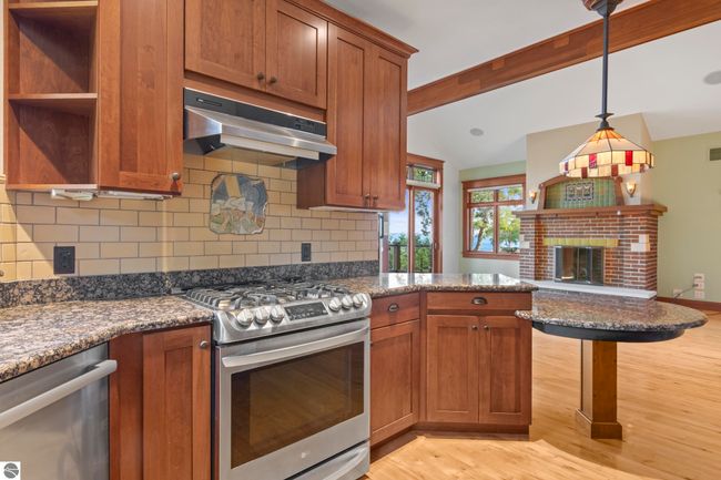 12305 3 Rd St, House other with 5 bedrooms, 4 bathrooms and null parking in Kewadin MI | Image 7