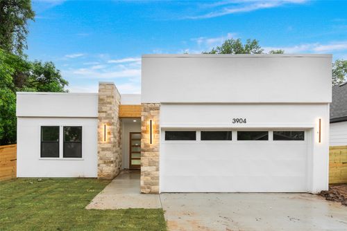3904 De Maggio St, Dallas, TX, 75210 | Card Image