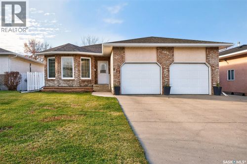 413 Wood Lily Dr, Moose Jaw, SK, S6J1K4 | Card Image