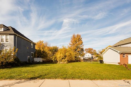 553 Alger St, Detroit, MI, 48202-2105 | Card Image