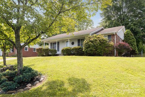 83 Skyview Ter, Asheville, NC, 28806-3782 | Card Image