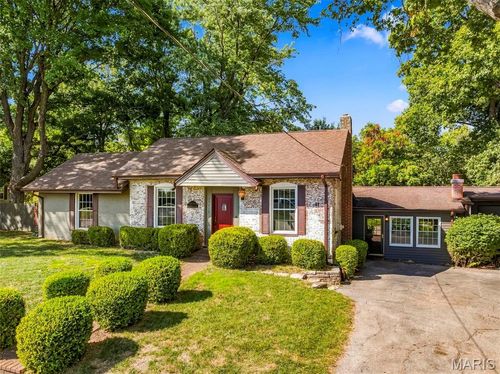 19710 Old Jamestown Road, Florissant, MO, 63034 | Card Image