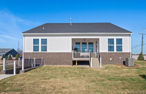 50585 Crusader Dr, Macomb, MI, 48044-6336 | Card Image