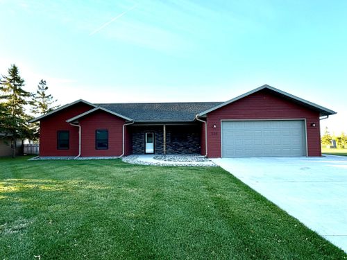 508 Washington St Se, Warroad, MN, 56763-2611 | Card Image