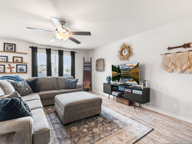 432 Salt Frk, House other with 3 bedrooms, 3 bathrooms and null parking in Cibolo TX | Image 6