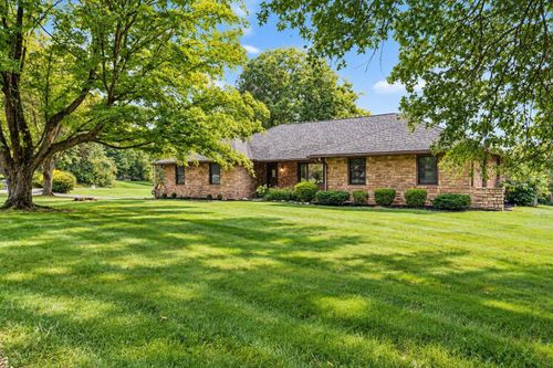 45 Pine Village Dr, Granville, OH, 43023-9672 | Card Image