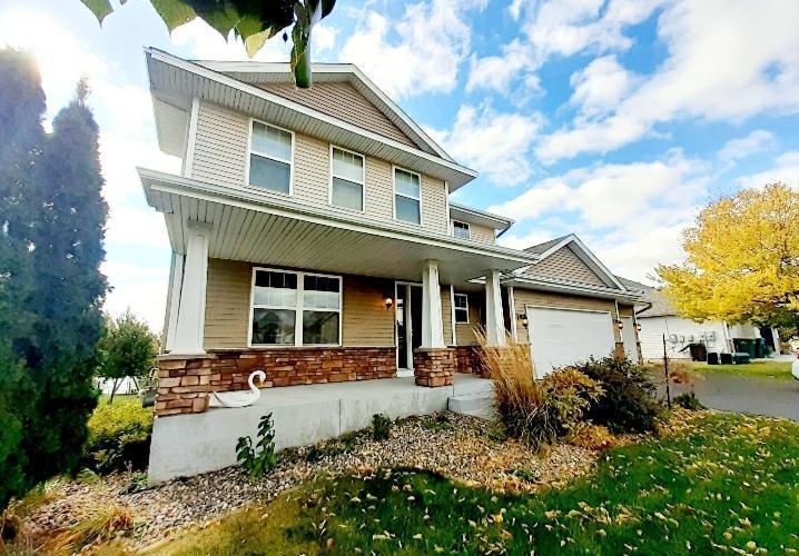 Falkirk Trl, Lakeville, MN 55044