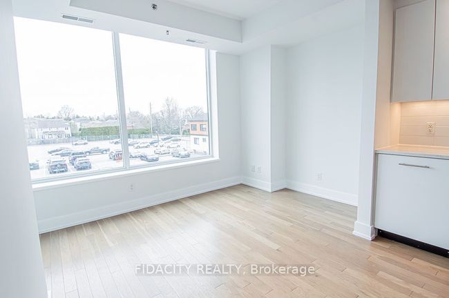 206 - 360 Patricia Ave, Condo with 1 bedrooms, 1 bathrooms and null parking in Ottawa ON | Image 4