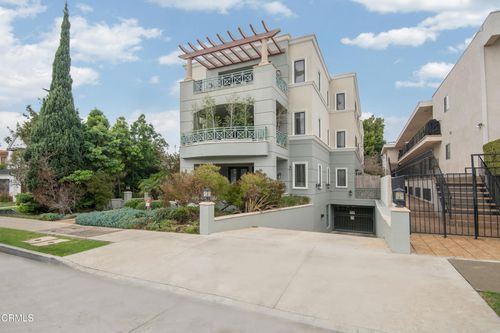 3-11961 Darlington Ave, Los Angeles, CA, 90049 | Card Image