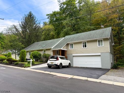 72 E Main St, High Bridge, NJ, 08829-2510 | Card Image