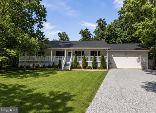 885 Wild Rose Ln, HARPERS FERRY, WV, 25425-5888 | Card Image