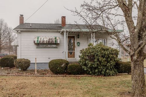 9 Jordan St, Fairchance, PA, 15436-1210 | Card Image
