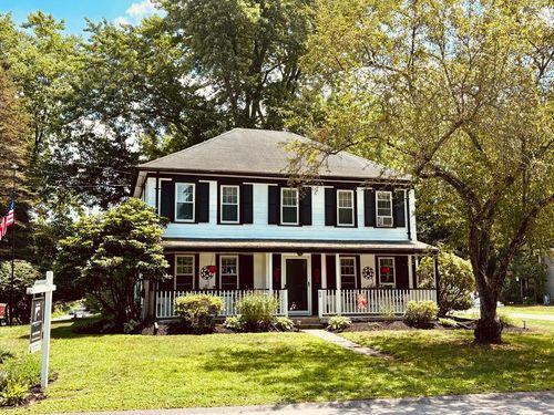 60 Pine St, Franklin, MA, 02038-2625 | Card Image