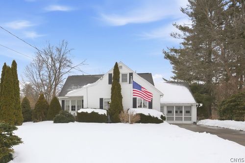 7 Trelign Dr, Syracuse, NY, 13212-3246 | Card Image