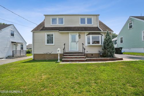 27 George St, Avenel, NJ, 07001-1732 | Card Image