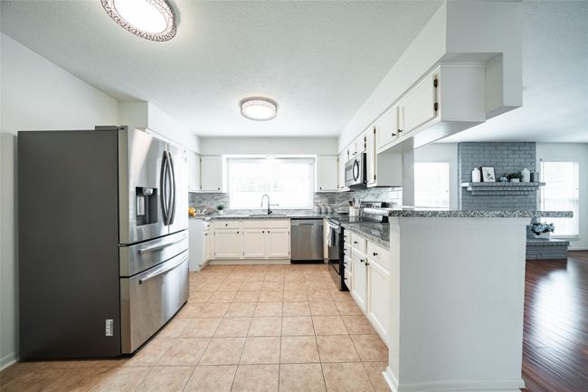 18502 Mellowgrove Ln, House other with 4 bedrooms, 3 bathrooms and 2 parking in Spring TX | Image 12