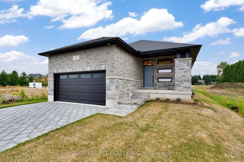 147 Shirley St, Thorndale, ON, N0M2P0 | Card Image