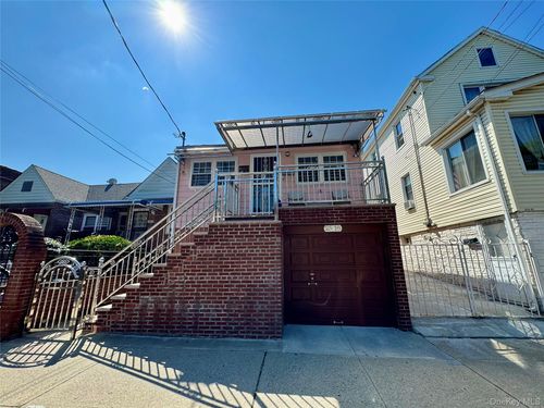 25-18 82nd St, East Elmhurst, NY, 11370-1629 | Card Image