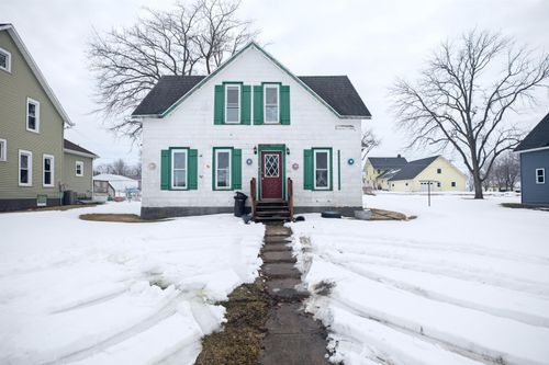 108 W Railroad St, Fredericksburg, IA, 50630-9593 | Card Image