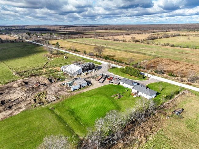 463176 Concession 24, Home with 2 bedrooms, 2 bathrooms and 20 parking in Georgian Bluffs ON | Image 9