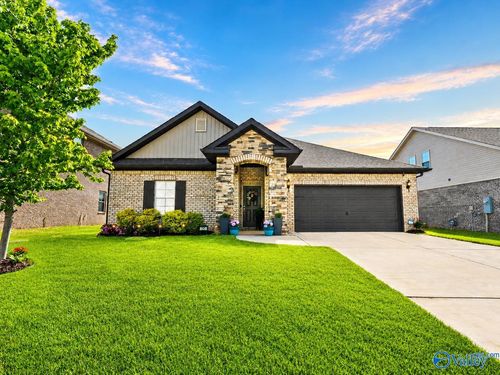 107 Grove Hill Cir, New Market, AL, 35761-7003 | Card Image