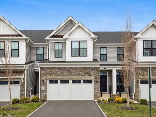 26 Wisteria Ct, Monroe Twp, NJ, 08831-7304 | Card Image