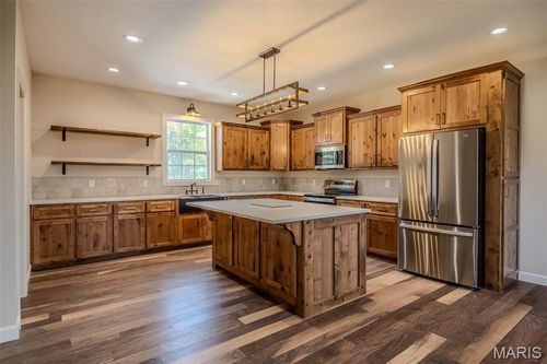 22835 Patton Ln, Lebanon, MO, 65536-5568 | Card Image