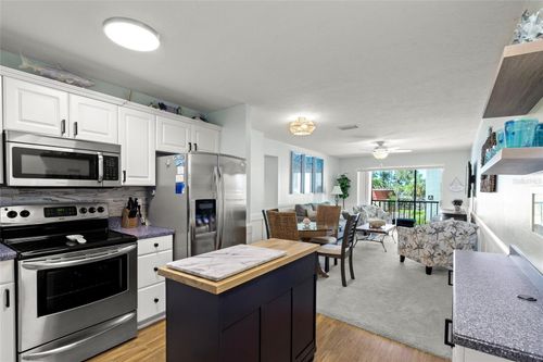 apt-215-915 Beach Rd, SARASOTA, FL, 34242-2126 | Card Image
