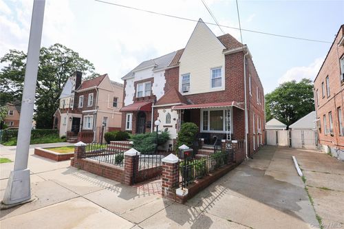 13446 229th Street, New York, NY, 11413 | Card Image