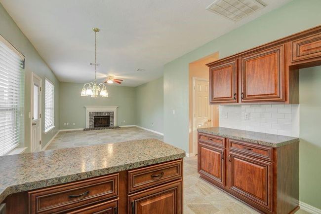 2917 Veva Dr, House other with 4 bedrooms, 3 bathrooms and 2 parking in Pearland TX | Image 17