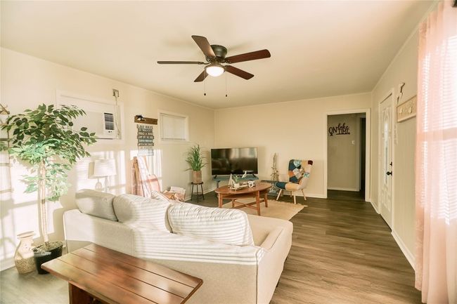 7408 Scenic Dr, House other with 2 bedrooms, 2 bathrooms and null parking in Lone Oak TX | Image 8