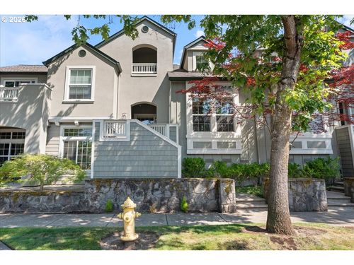 1790 Ne Ashberry Dr, Hillsboro, OR, 97124-5118 | Card Image