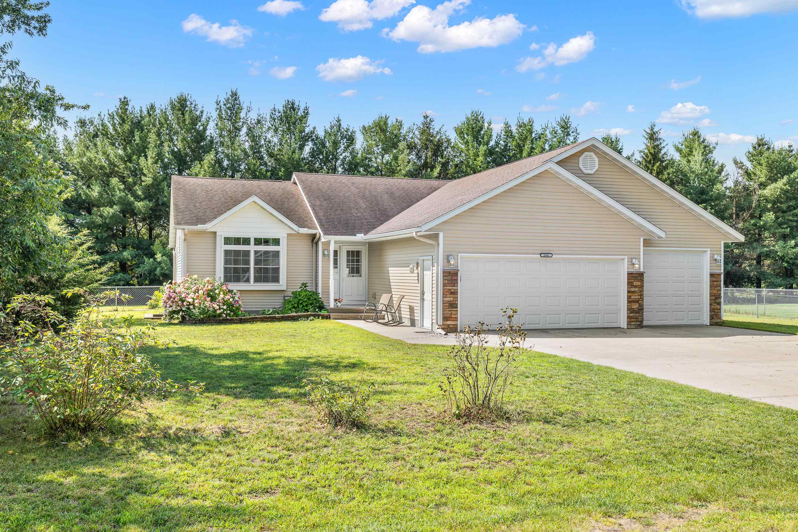 Mirage Cir, Plover, WI 54467